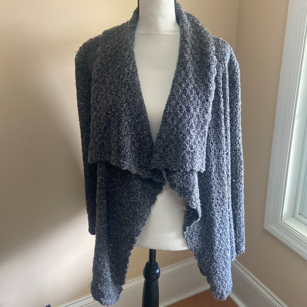 ST. JOHN Yellow Label Size S Open Drape Front Crochet Sweater